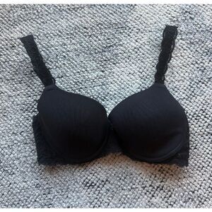 32D Natori Black Lace Full Coverage Bra